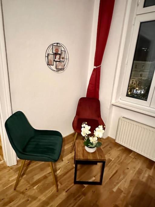 Klimatisierter Wiener Altbauflair Im Zentrum Wiens Екстер'єр фото